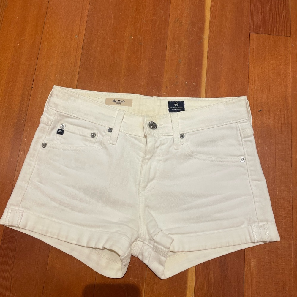 AG white pixie shorts, size 25